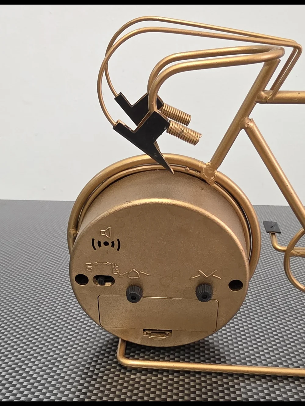 Wrought Iron Gold Bicycle Design Quartz Desk Alarm Clock - Studio